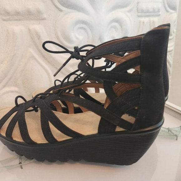 EUC Skechers Black Gladiator Style, Lace Up Wedge Sandals. Size 8.5 - Picture 12 of 15
